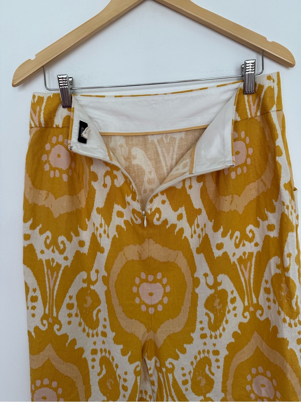 J.Crew 100% Linen Mustard Yellow Ikat Print Pencil Skirt Women's Size 6 - Picture 7 of 9
